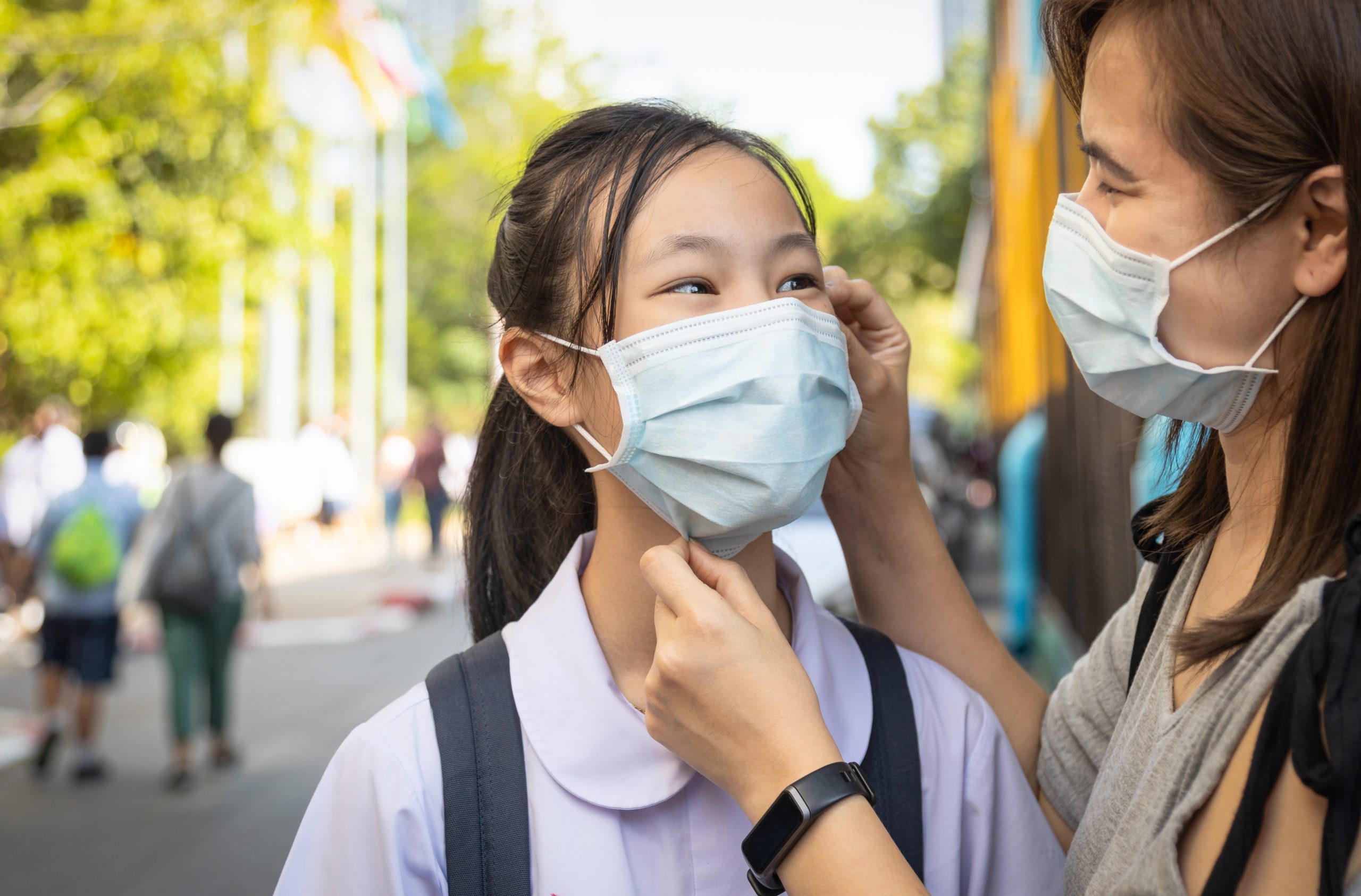 Класс медицинских масок. Девушка в медицинской маске. Японка в медицинской маске. Азиатские девушки в медицинских масках.
